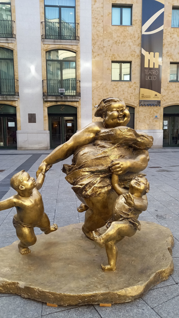Esculturas de Xu Hongfei en Salamanca