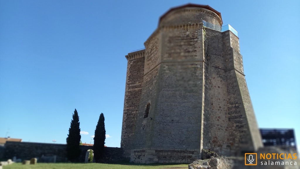 Alba de Tormes - Castillo-Palacio de Duques de Alba