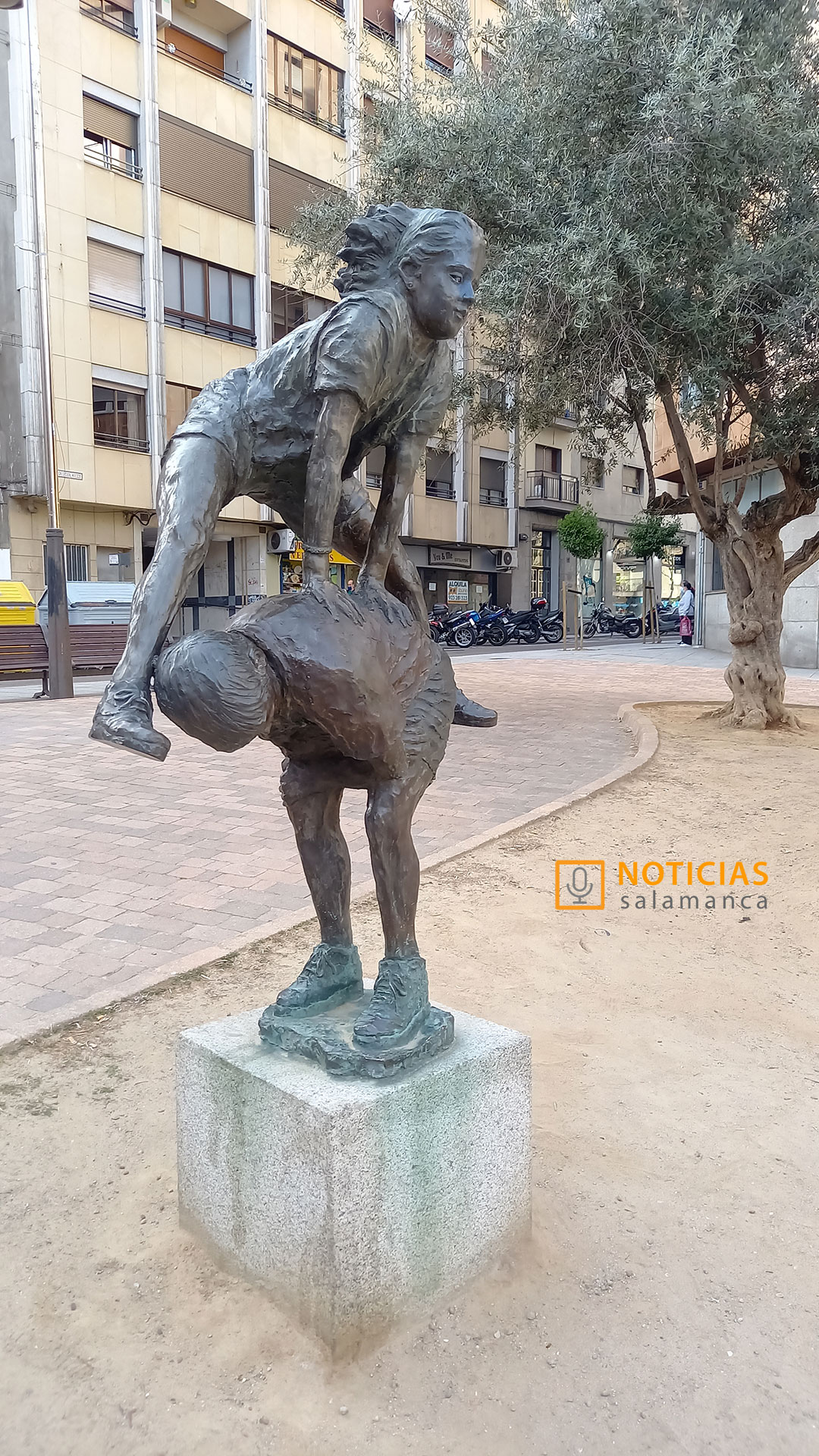 Escultura: Juego de la pídola