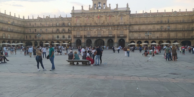 Plaza Mayor gente covid