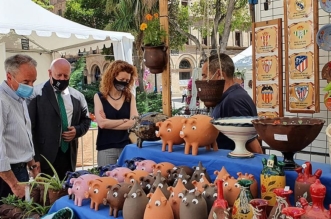 Feria de Alfareria y ceramica en la Plaza de los Bandos