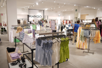 Nueva tienda Mango en el CC El Tormes 10