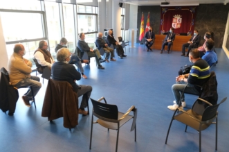 Manueco reunion alcaldes zona salud Calzada de Valdunciel