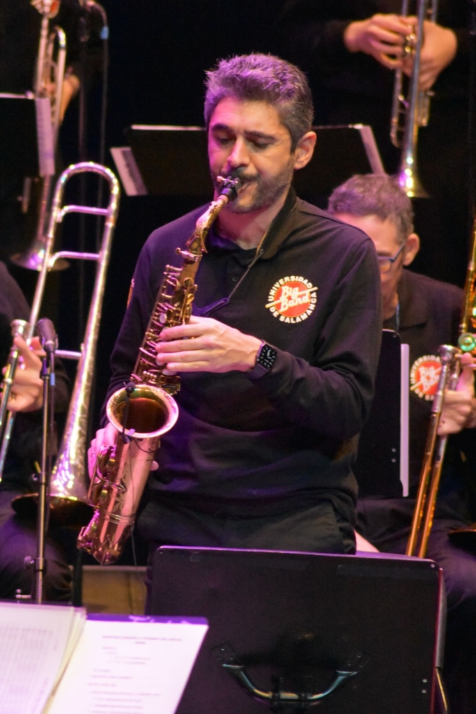 Big Band Usal saxo alto Sergio Bravo