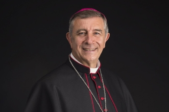 Obispo Jose Luis Retana