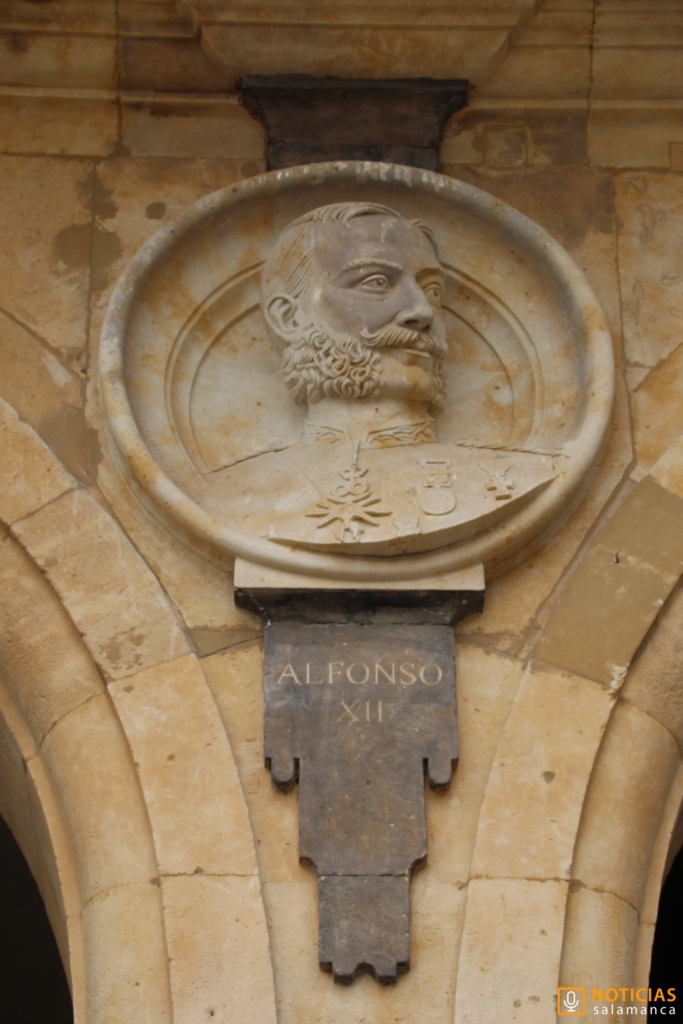Medallon Alfonso XII