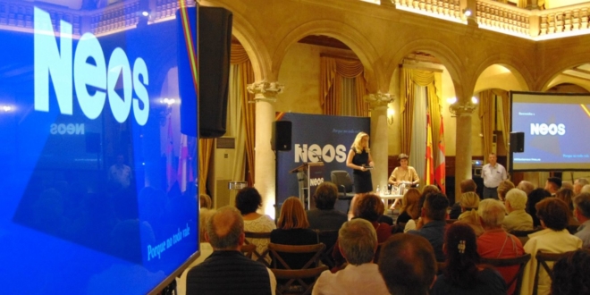 Presentacion de NEOS en Salamanca 13