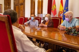 Foto Reunion de David Serrada con la subdelegada del Gobierno y UGT 2