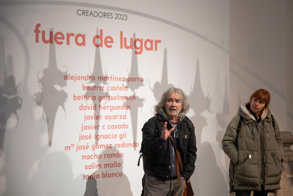 Javier Ayarza explicando el proyecto fotografia Victor Hugo Martin