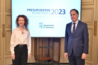 alcalde y Ana Suarez presupuestos Ayuntamiento de Salamanca