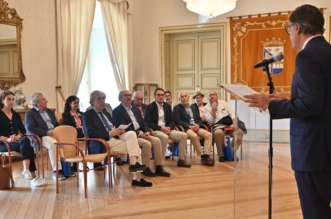 El alcalde entrega los Premios de Novela y Poesía Ciudad de Salamanca 2023 a Beatriz García y Víctor Herrero